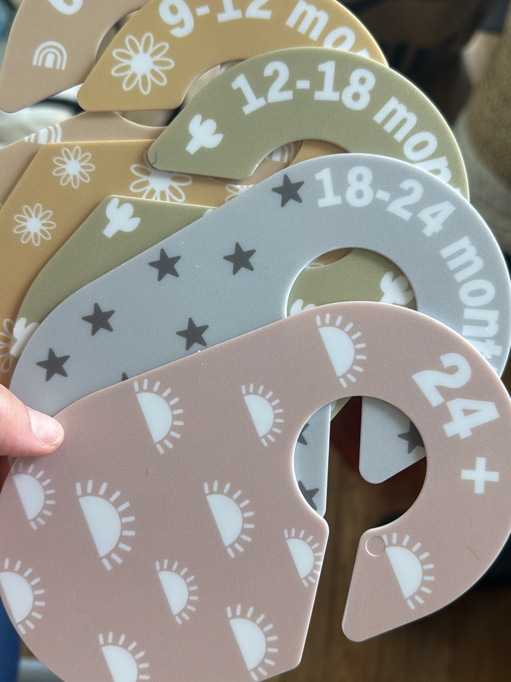 Neutral Baby Closet Dividers - Size Set with Sun, Star & Flower Icons